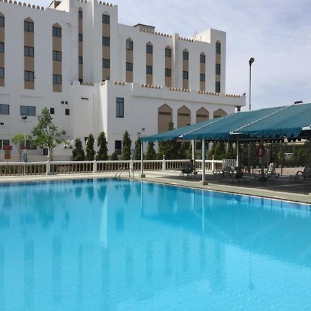 Hotel Al Madinah Holiday Маскат Экстерьер фото